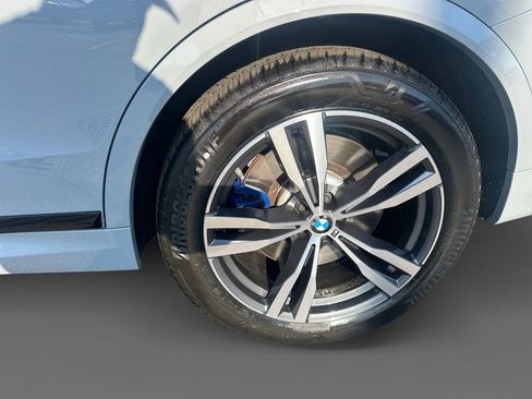 Used 2024 BMW X7 M60i image 16