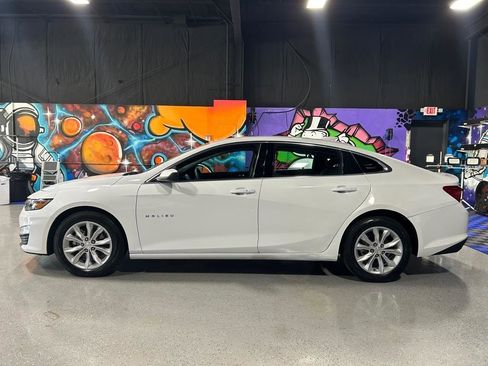 Used 2024 Chevrolet Malibu LT image 2