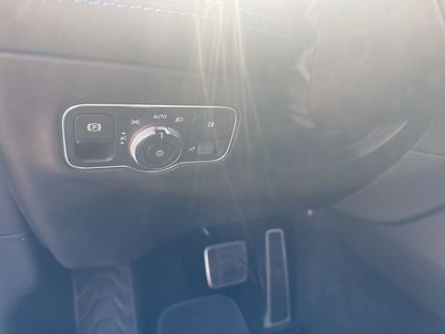 Used 2021 Aston Martin DBX Base image 15