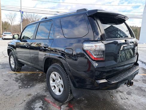 Used 2022 Toyota 4Runner SR5 image 3