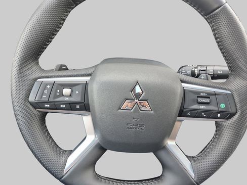 New 2025 Mitsubishi Outlander SE FWD image 33