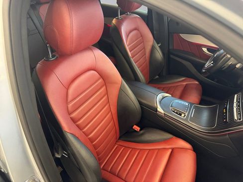 Used 2021 Mercedes-Benz GLC 300 4MATIC image 14