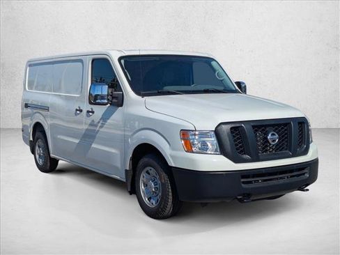Used 2021 Nissan NV 2500 SV image 3
