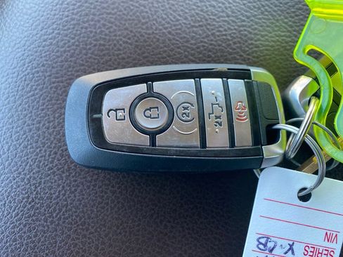 Used 2018 Ford F150 Lariat RWD image 38
