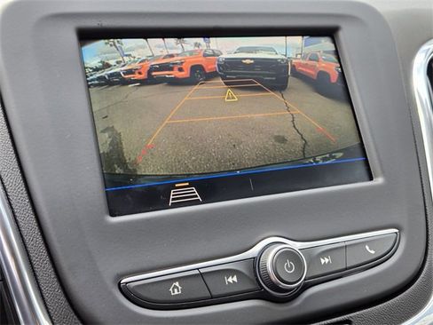 Used 2020 Chevrolet Equinox LT image 21