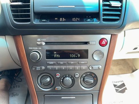 Used 2006 Subaru Outback 2.5i AWD/4WD image 9