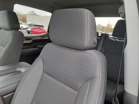 Used 2022 Chevrolet Silverado 1500 LT image 6