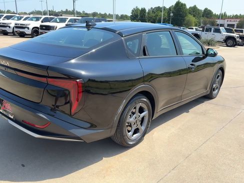 Used 2025 Kia K4 FWD image 8