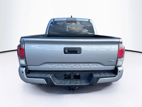 Used 2021 Toyota Tacoma TRD Sport w/ Technology Package RWD image 4