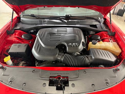 Used 2022 Dodge Charger SXT RWD image 24
