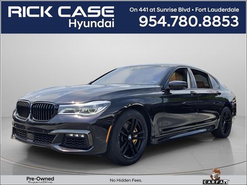 Used 2018 BMW 750i xDrive AWD/4WD image 1