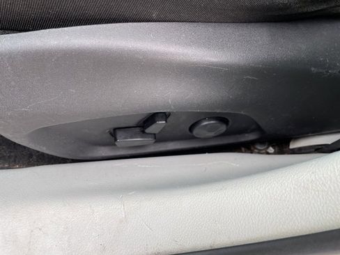 Used 2018 Jeep Compass Latitude w/ Popular Equipment Group image 22