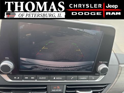 Used 2025 Nissan Altima 2.5 SV FWD image 18