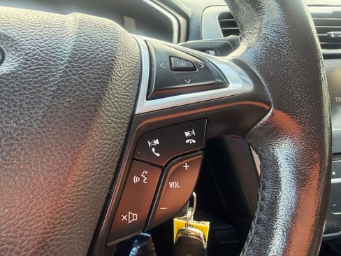 Used 2014 Ford Fusion SE w/ Equipment Group 202A FWD image 16