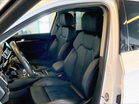 Used 2018 Audi Q5 2.0T Premium Plus w/ Premium Plus Package image 12