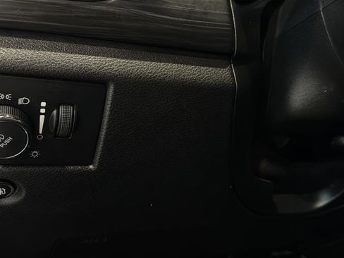Used 2020 Jeep Grand Cherokee Altitude AWD/4WD image 33