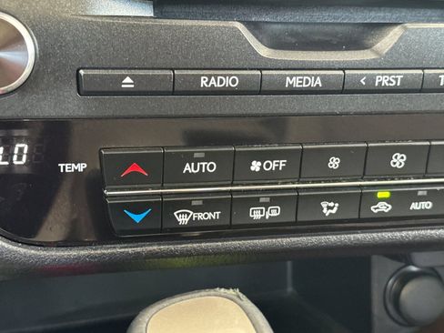 Used 2017 Lexus RX 350 AWD w/ Premium Package image 29