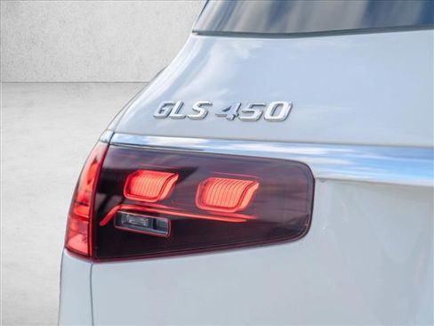 Used 2025 Mercedes-Benz GLS 450 GLS 450 image 15