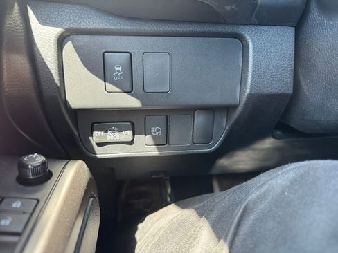 Used 2023 Toyota Tacoma SR5 AWD/4WD image 28