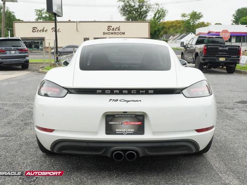 Used 2018 Porsche 718 Cayman RWD image 6
