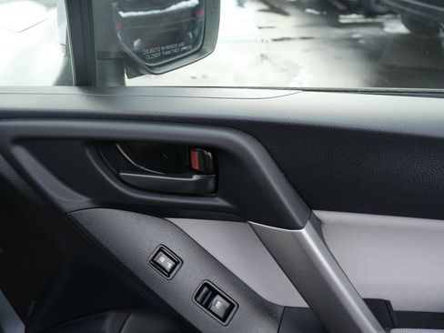 Used 2015 Subaru Forester 2.5i Premium image 18
