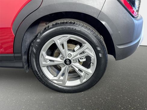 Certified 2022 Hyundai Kona SEL FWD image 27