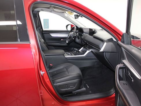 Used 2024 MAZDA CX-90 Plug-In Hybrid w/ Premium Pkg image 31