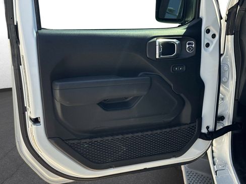 Used 2023 Jeep Wrangler Sport AWD/4WD image 12