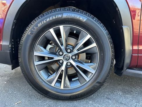 Used 2016 Toyota Highlander XLE image 8