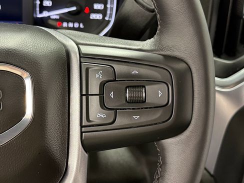 Used 2022 GMC Sierra 2500 SLE w/ X31 Off-Road Package AWD/4WD image 17