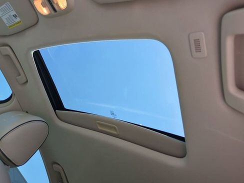 Used 2012 Lincoln MKZ Hybrid image 19