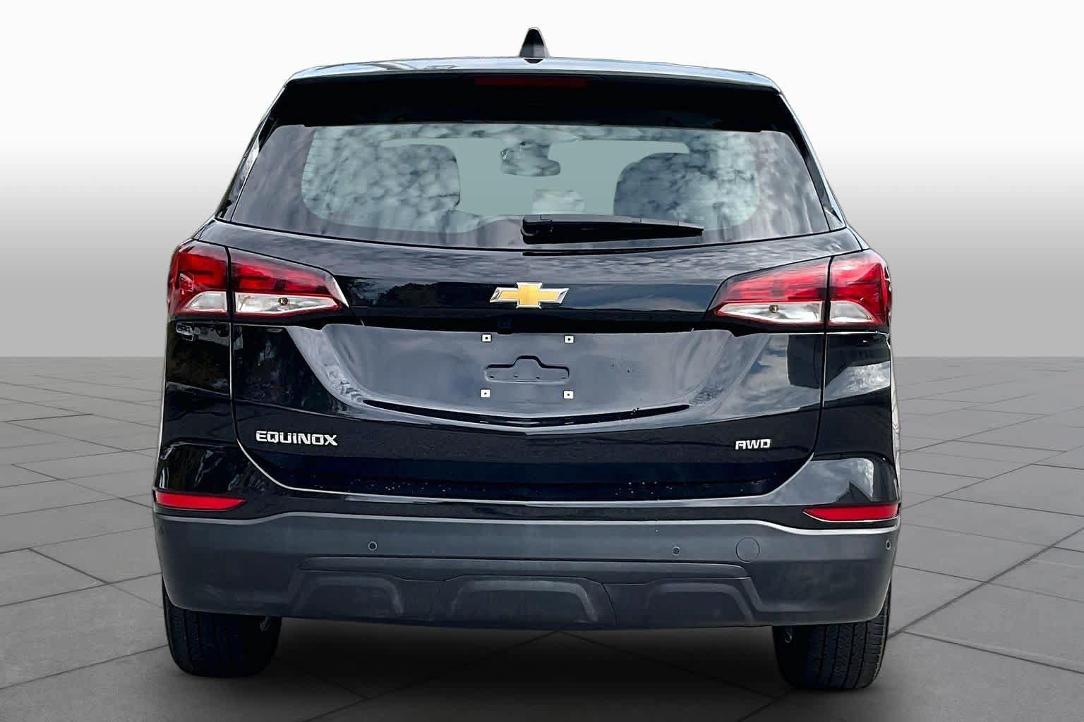 Used 2024 Chevrolet Equinox LS w/ Driver Confidence II Package AWD/4WD image 4
