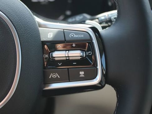 Used 2023 Kia Sorento SX Prestige image 17