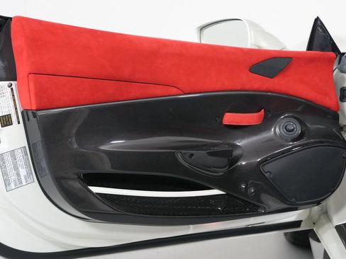 Used 2020 Ferrari 488 Pista Spider RWD image 31