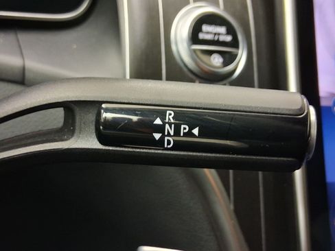Used 2023 Mercedes-Benz GLC 300 4MATIC image 16