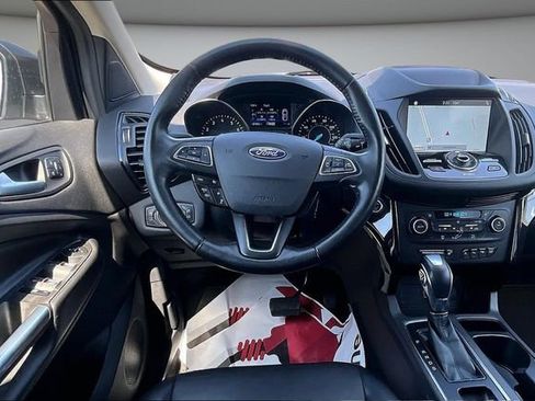 Used 2019 Ford Escape Titanium AWD/4WD image 8