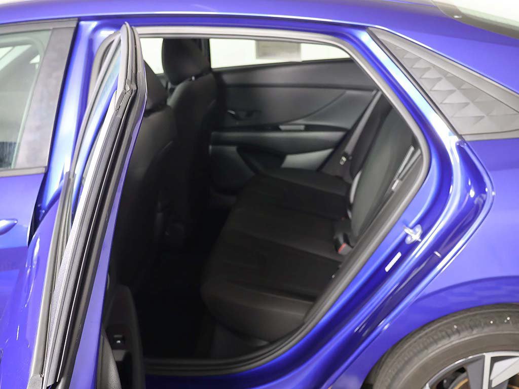 Used 2025 Hyundai Elantra Sport w/ Cargo Package FWD image 27