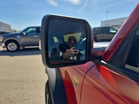 Used 2023 Ford Bronco Badlands image 6