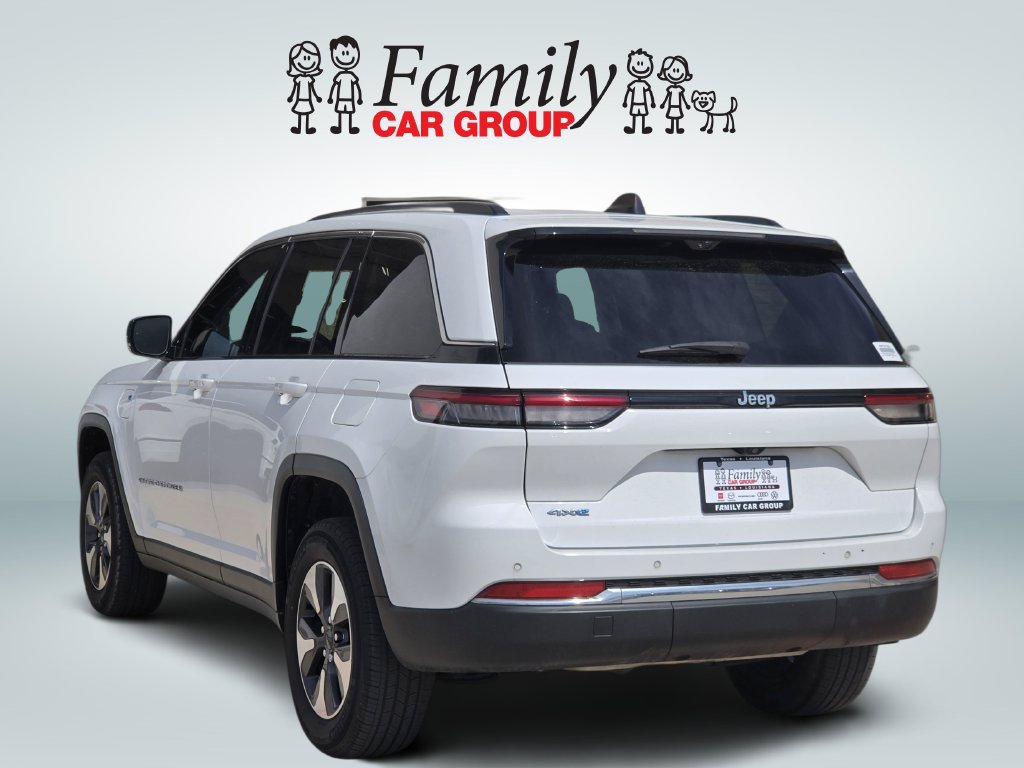 Used 2022 Jeep Grand Cherokee Limited 4xe w/ Luxury Tech Group II AWD/4WD image 3