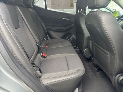 Used 2025 Buick Encore GX Preferred FWD image 38
