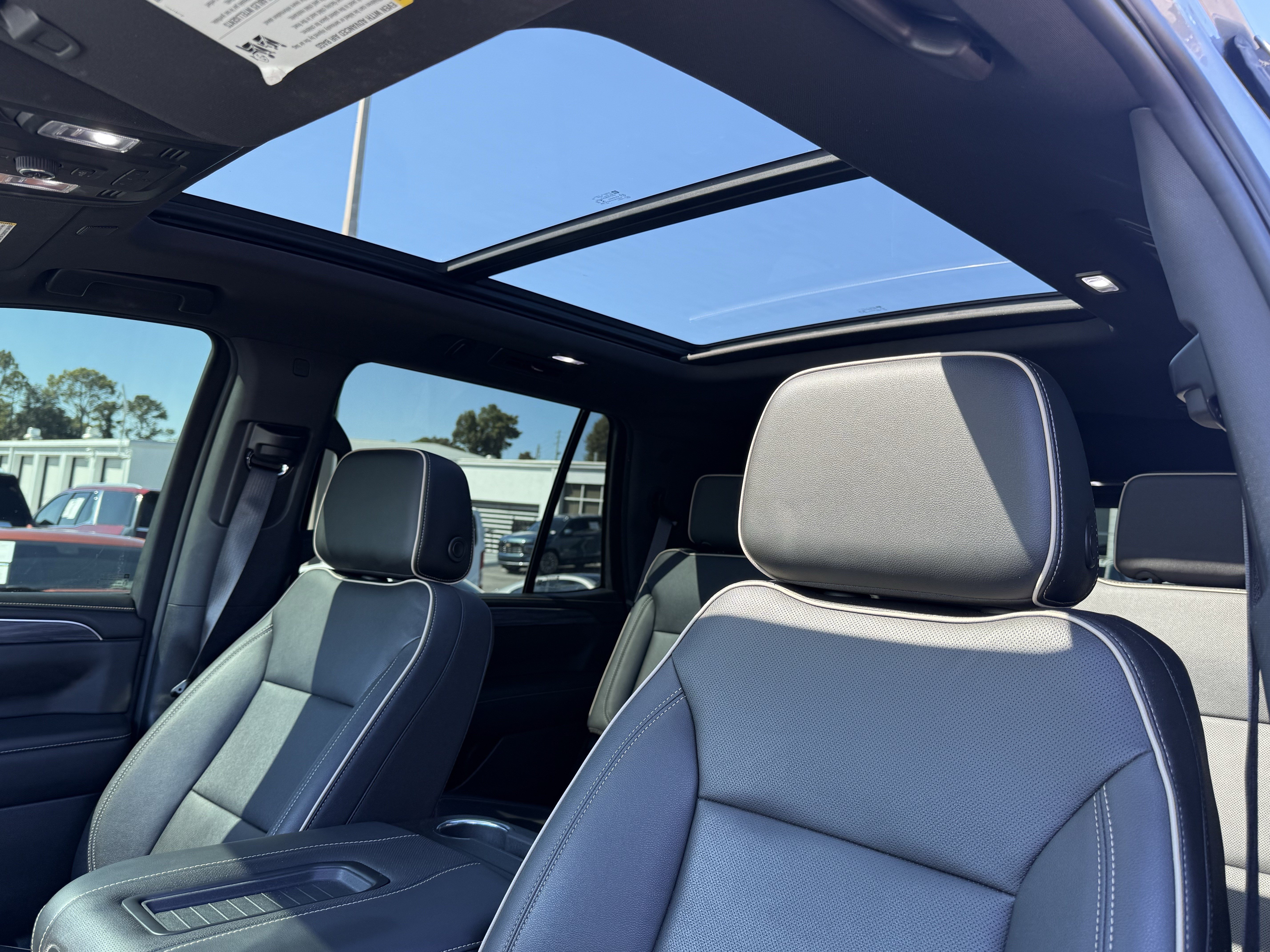 Used 2023 GMC Yukon SLT RWD image 31