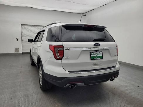 Used 2018 Ford Explorer XLT w/ Equipment Group 202A AWD/4WD image 6