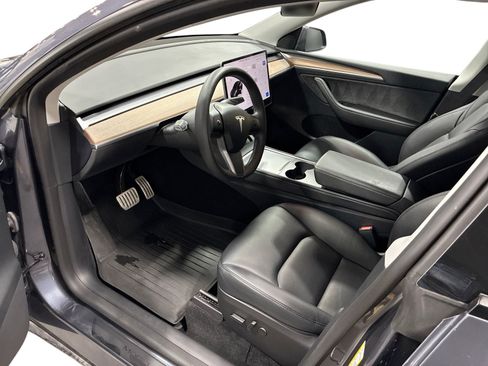 Certified 2023 Tesla Model Y Performance AWD/4WD image 9