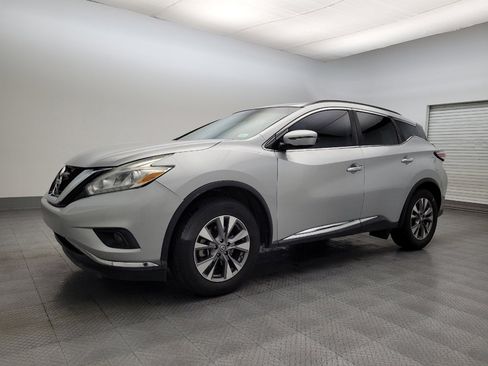 Used 2017 Nissan Murano SV image 2