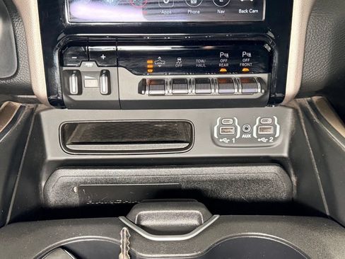 Used 2021 RAM 1500 Laramie AWD/4WD image 16