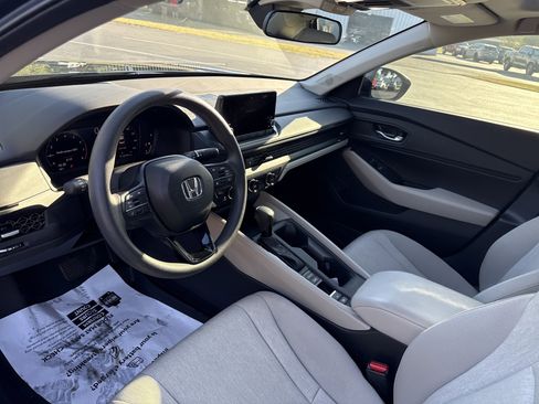 Used 2023 Honda Accord EX image 15