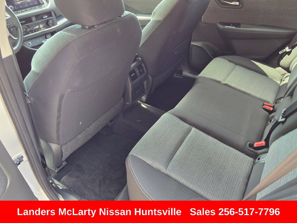Used 2023 Nissan Rogue SV FWD image 14