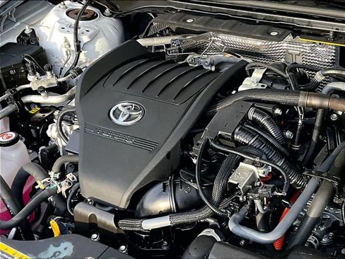 Used 2025 Toyota Crown Platinum image 35