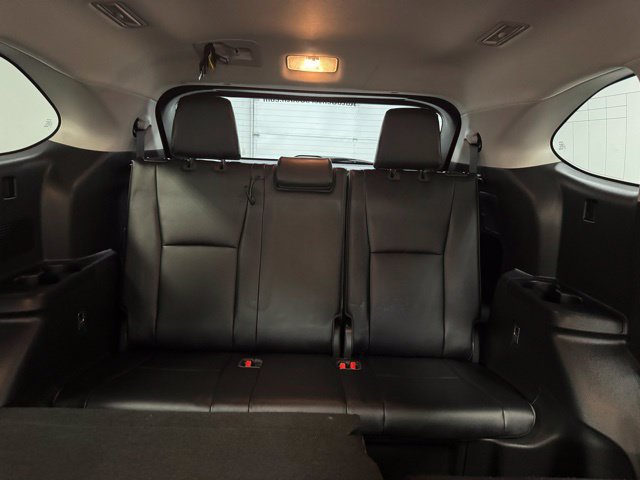 Used 2022 Toyota Highlander XLE AWD/4WD image 32