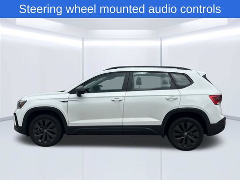 Certified 2022 Volkswagen Taos S FWD image 3
